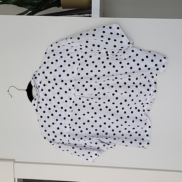Polka-dot button down crop with pocket - Picture 2 of 4